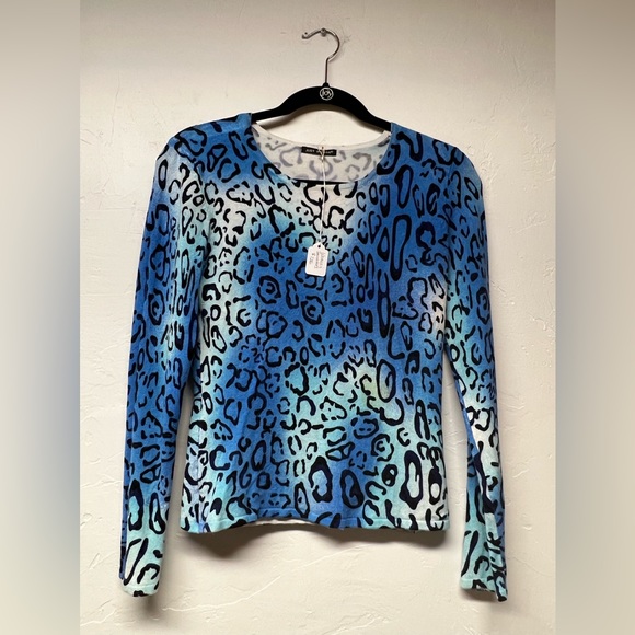 Just Woman Blue Animal Print Blouse - Picture 1 of 7